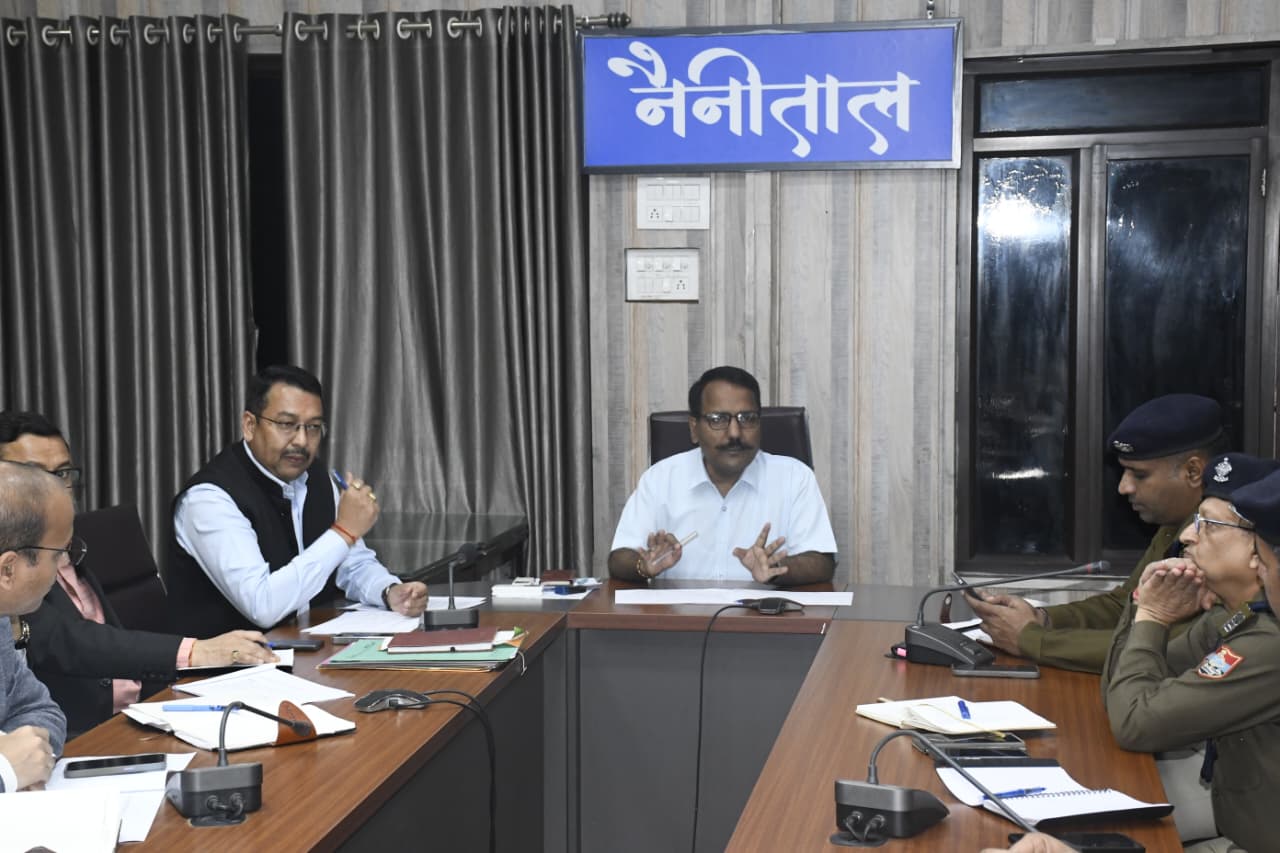 हल्द्वानी का कायाकल्प: 13 मार्च तक पूरे होंगे मुख्य चौराहों के कार्य, DM ने दिए डे-नाइट शिफ्ट में काम करने के निर्देश